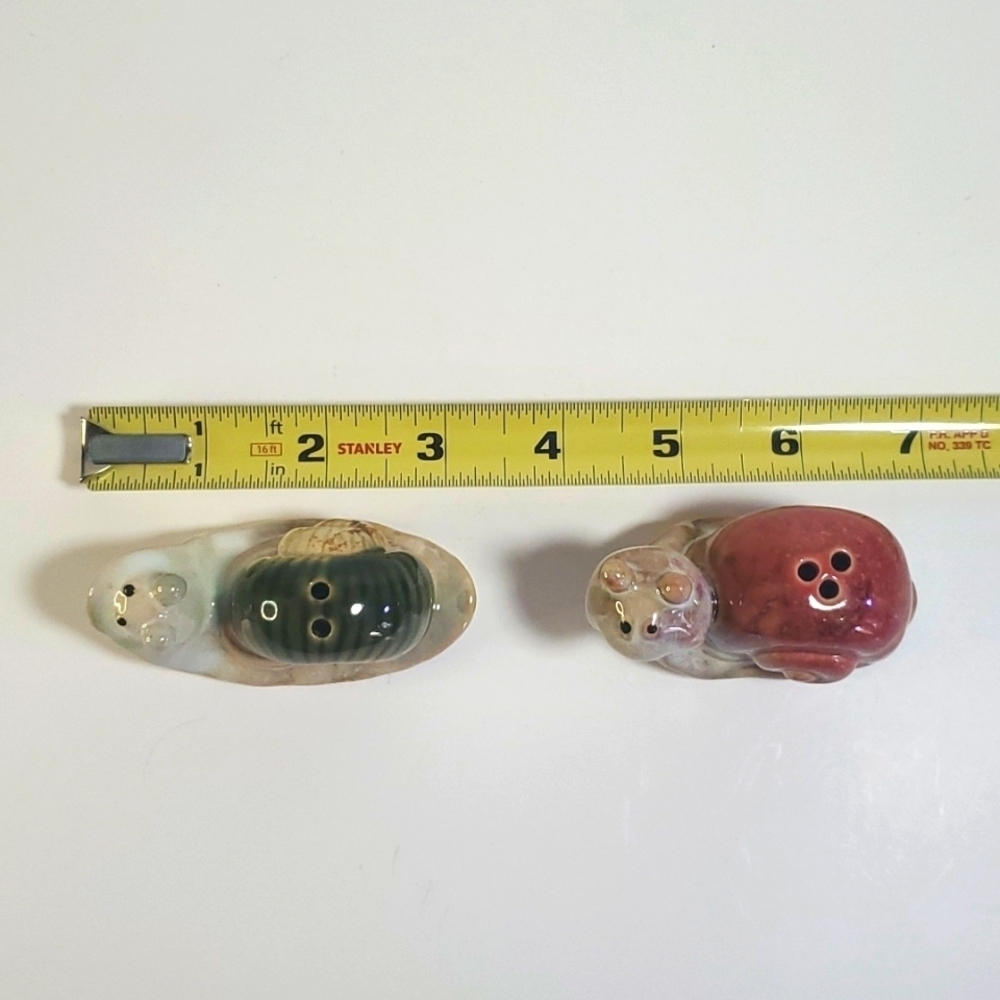 VINTAGE Salt & Pepper Shakers Set Glazed Ceramic Snails with Plugs - Picture 9 of 10